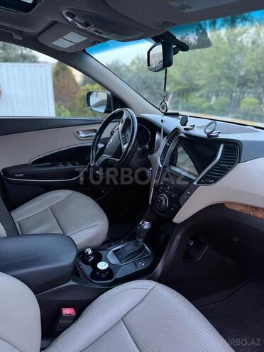 Hyundai Santa Fe-5