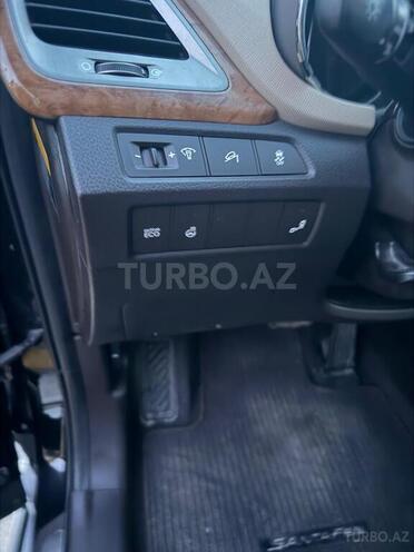 Hyundai Santa Fe-13