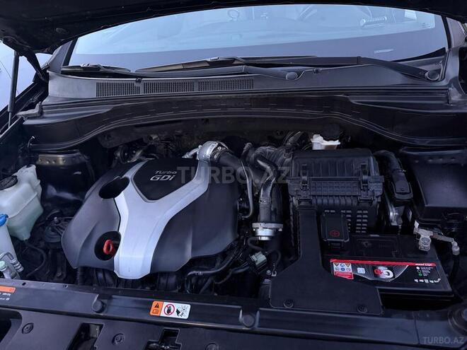 Hyundai Santa Fe-12
