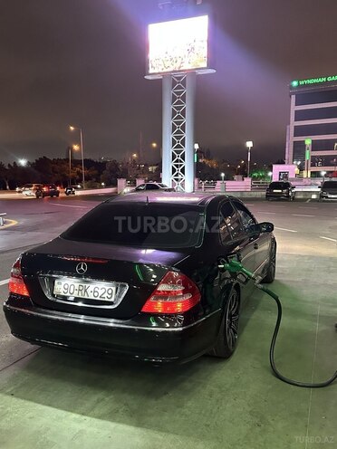 Mercedes E 240-6