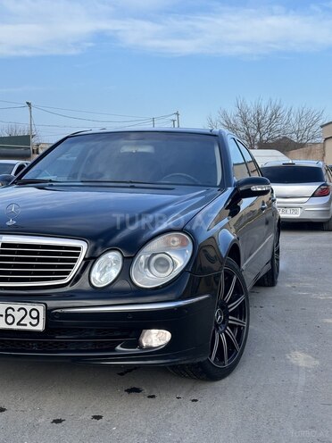 Mercedes E 240-5