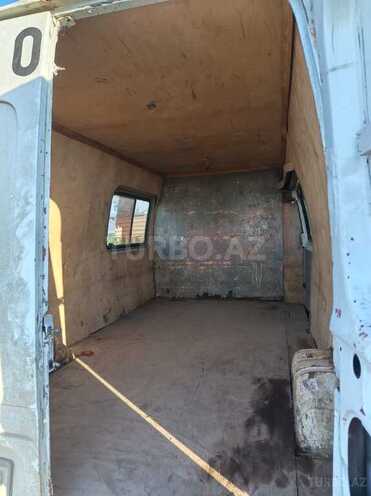 Ford Transit-8