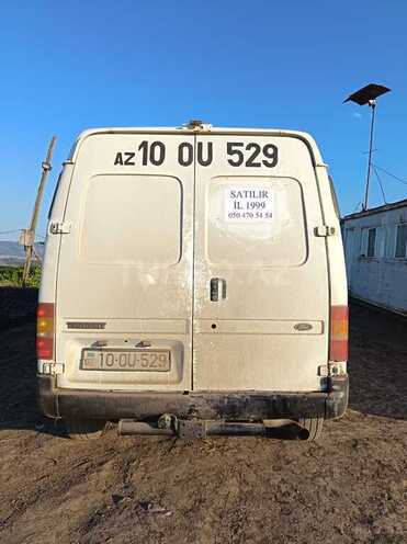 Ford Transit-5