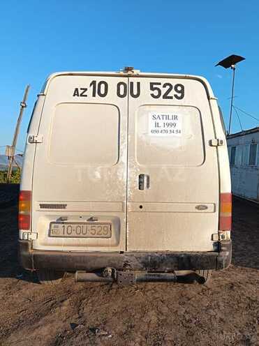 Ford Transit-6