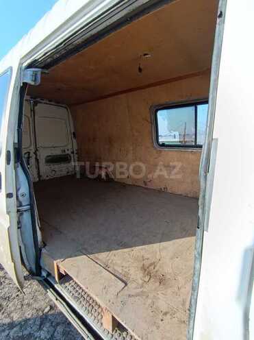 Ford Transit-9