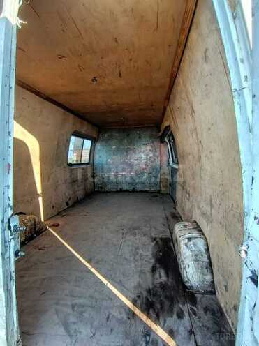 Ford Transit-10