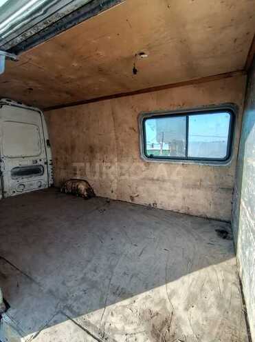 Ford Transit-11