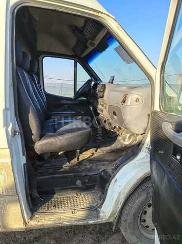 Ford Transit-14