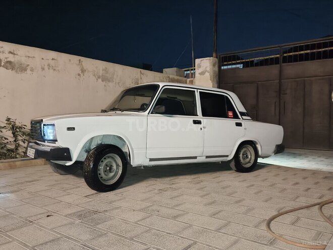 LADA (VAZ) 2107-2