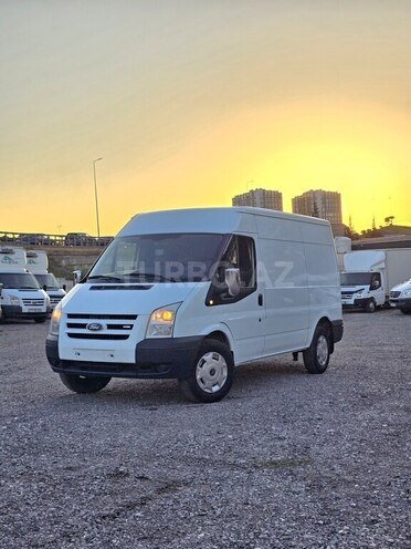Ford Transit-1