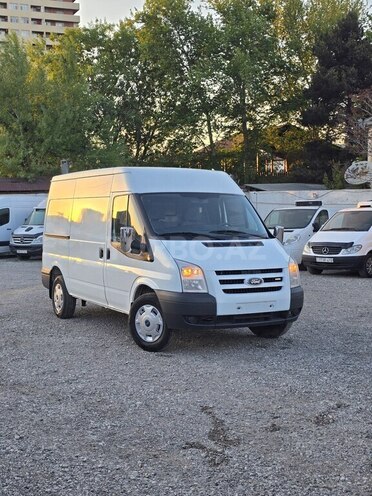 Ford Transit-3