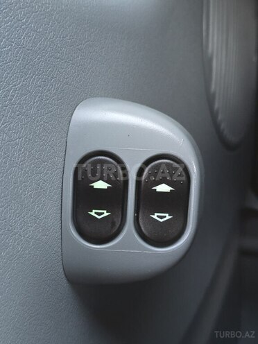 Ford Transit-10