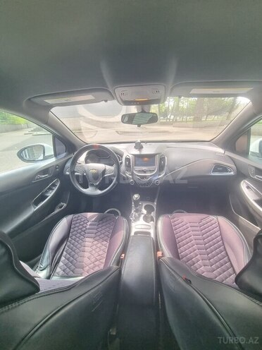Chevrolet Cruze-9