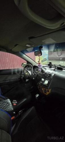 Chevrolet Aveo-5
