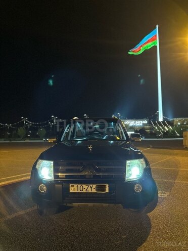 Mitsubishi Pajero-1