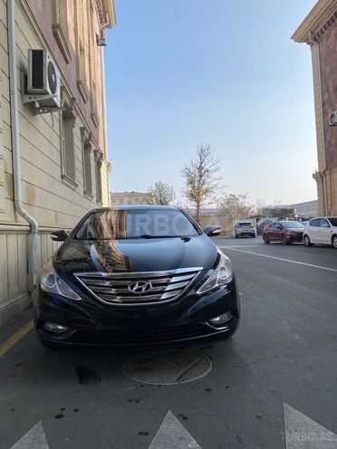 Hyundai Sonata-5