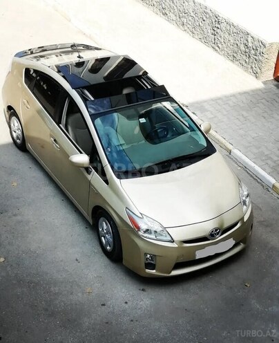 Toyota Prius-2