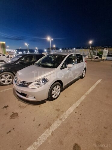 Nissan Tiida-7
