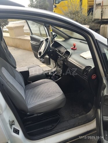 Opel Zafira-7