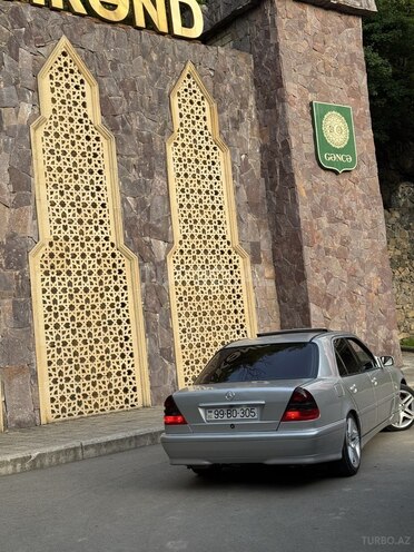 Mercedes C 180-6