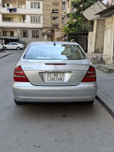 Mercedes E 240-9