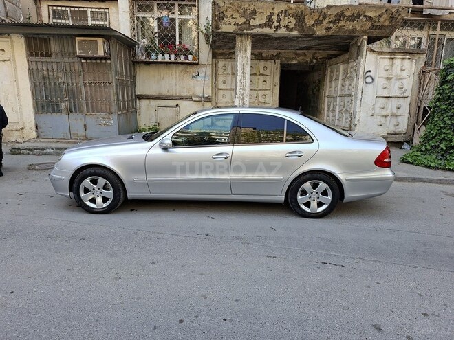Mercedes E 240-6