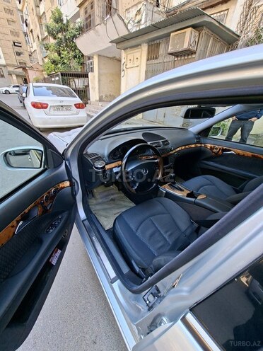 Mercedes E 240-14