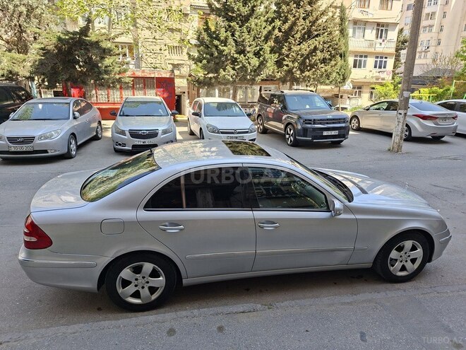 Mercedes E 240-7
