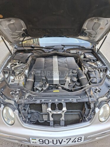Mercedes E 240-3