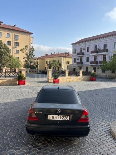 Mercedes C 220-2