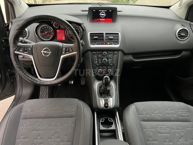 Opel Meriva-9