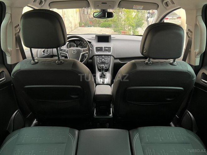 Opel Meriva-12