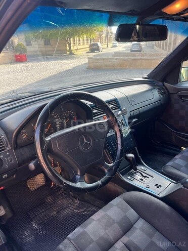 Mercedes C 220-6
