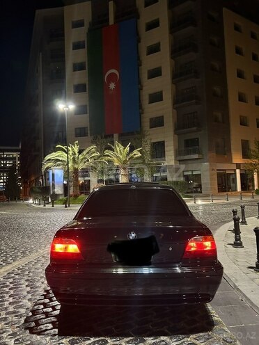 BMW 740-3