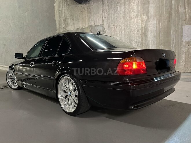 BMW 740-9