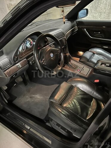 BMW 740-11
