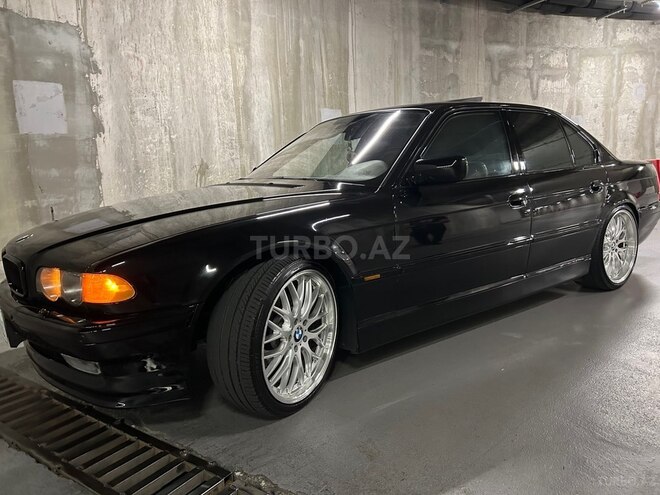 BMW 740-7