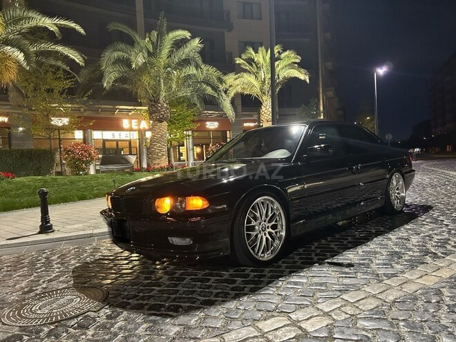 BMW 740-2