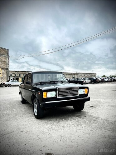 LADA (VAZ) 2107-2