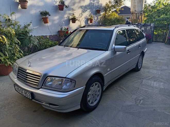 Mercedes C 220-1