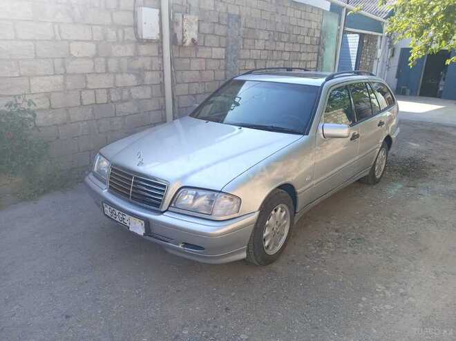 Mercedes C 220-12