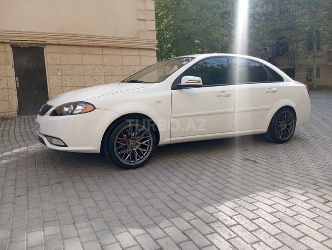 Daewoo Gentra-10