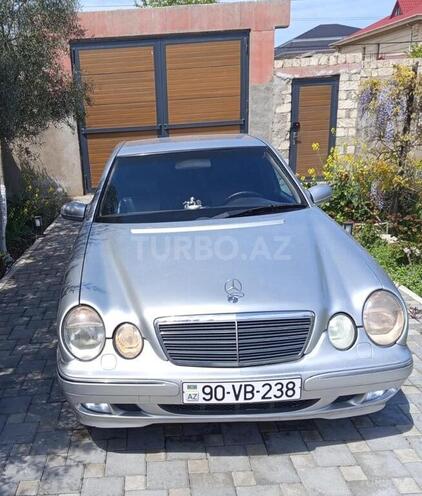 Mercedes E 240-5