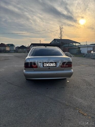Mercedes E 220-6
