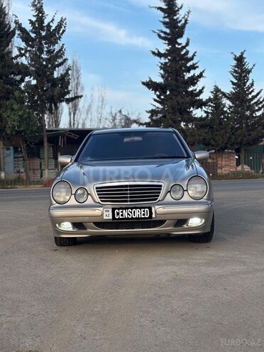 Mercedes E 220-3