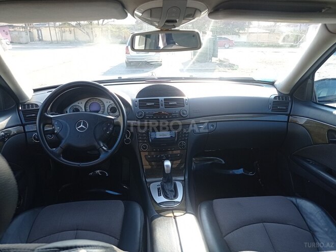 Mercedes E 240-8