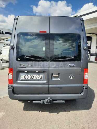 Ford Transit-3