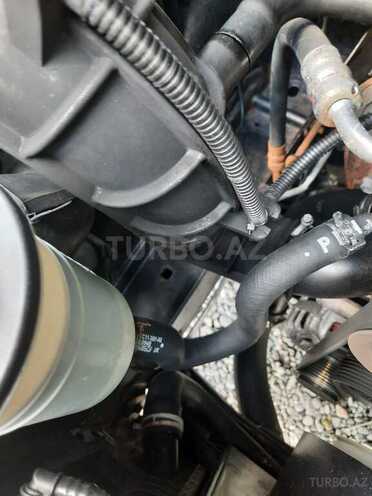 Ford Transit-12