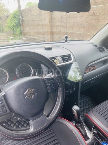 Suzuki Swift-5