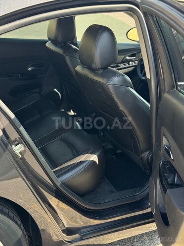 Chevrolet Cruze-10